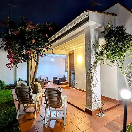 Feriehus Casa Del Sole 100m From The Beach, Ac Wi-fi Marongiu