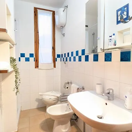 Casa Del Sole 100m From The Beach, Ac Wi-fi